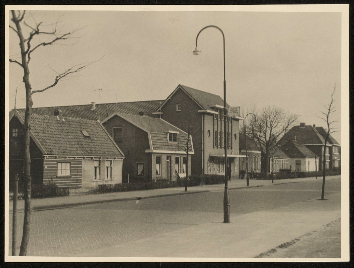 Een historische wandeling door Zwanenburg Een historische wandeling door Zwanenburg